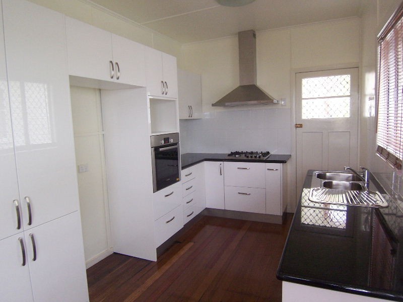 79 Raven Street, Camp Hill QLD 4152