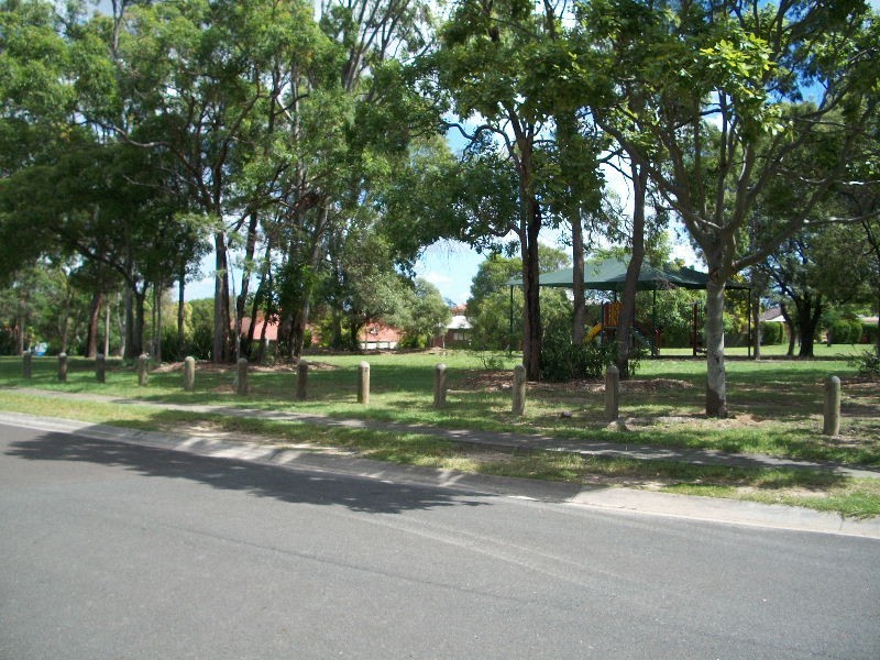 27 Boynedale Street, Carindale QLD 4152