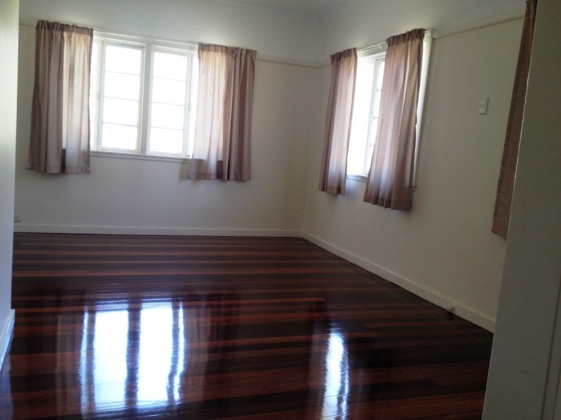 244 Bennetts Road, Norman Park QLD 4170