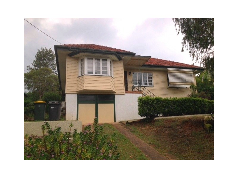 24 Sterculia Avenue, Holland Park West QLD 4121