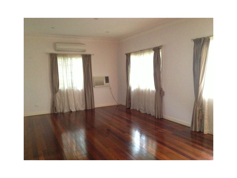 24 Sterculia Avenue, Holland Park West QLD 4121