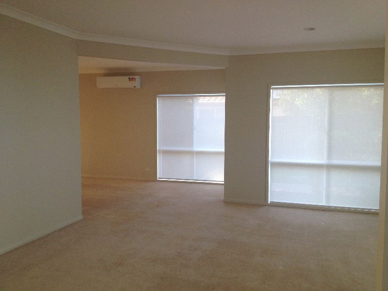 32 Amersham Crescent, Carindale QLD 4152