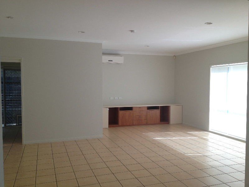 32 Amersham Crescent, Carindale QLD 4152