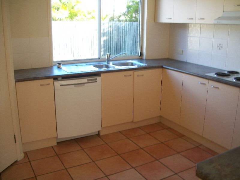 82 Barron Road, Birkdale QLD 4159