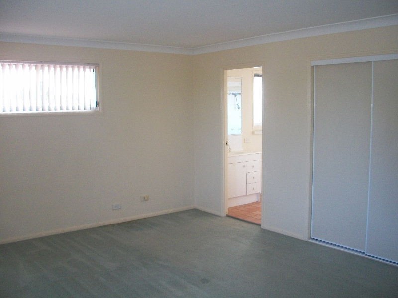 82 Barron Road, Birkdale QLD 4159