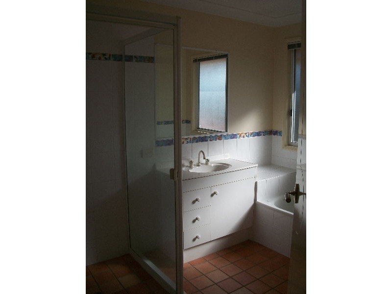 82 Barron Road, Birkdale QLD 4159