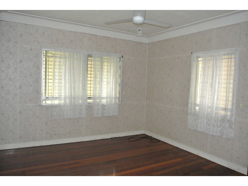 7 Latina Avenue, Seven Hills QLD 4170