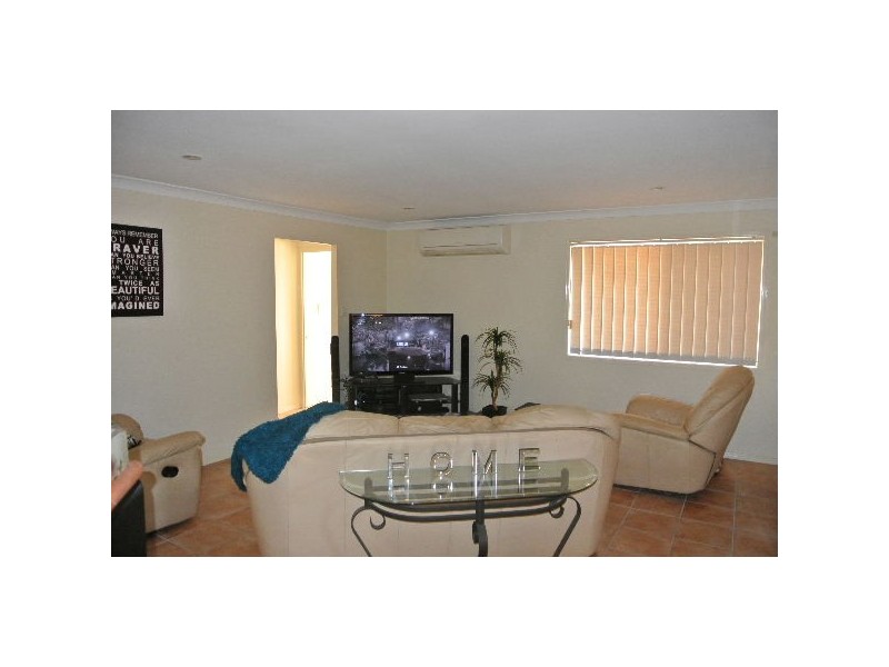 26 Shillington Place, Wishart QLD 4122