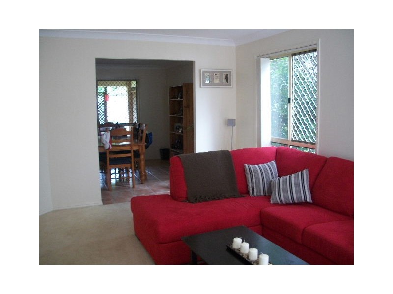 26 Shillington Place, Wishart QLD 4122