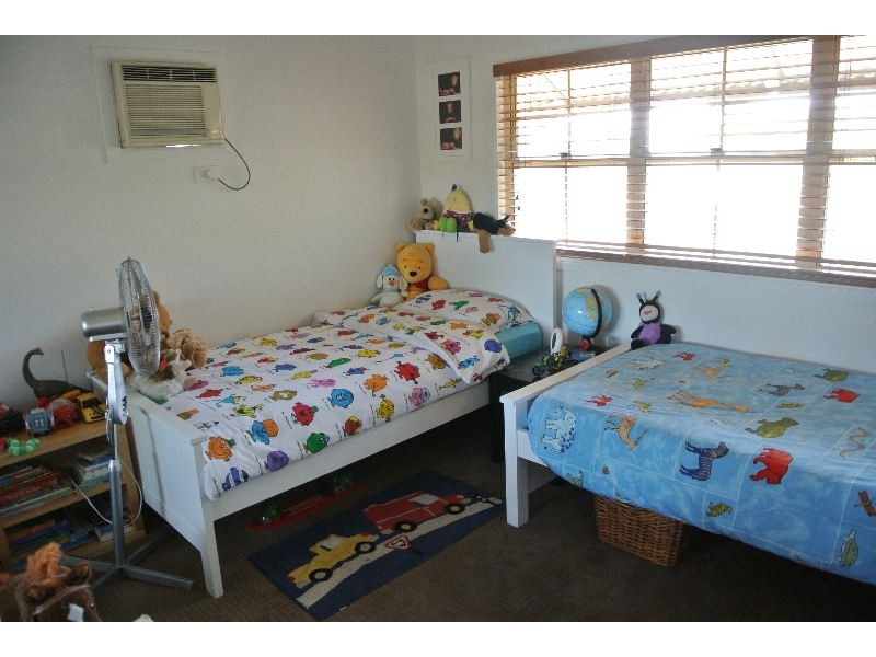 42 Radius Street, Wynnum QLD 4178