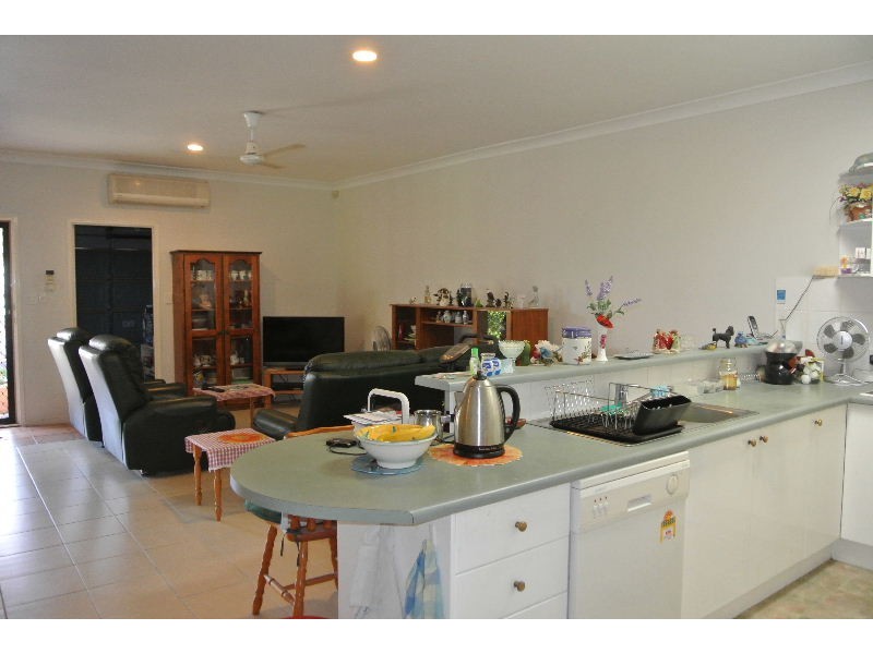 8/136 Meadowlands Road, Carina QLD 4152