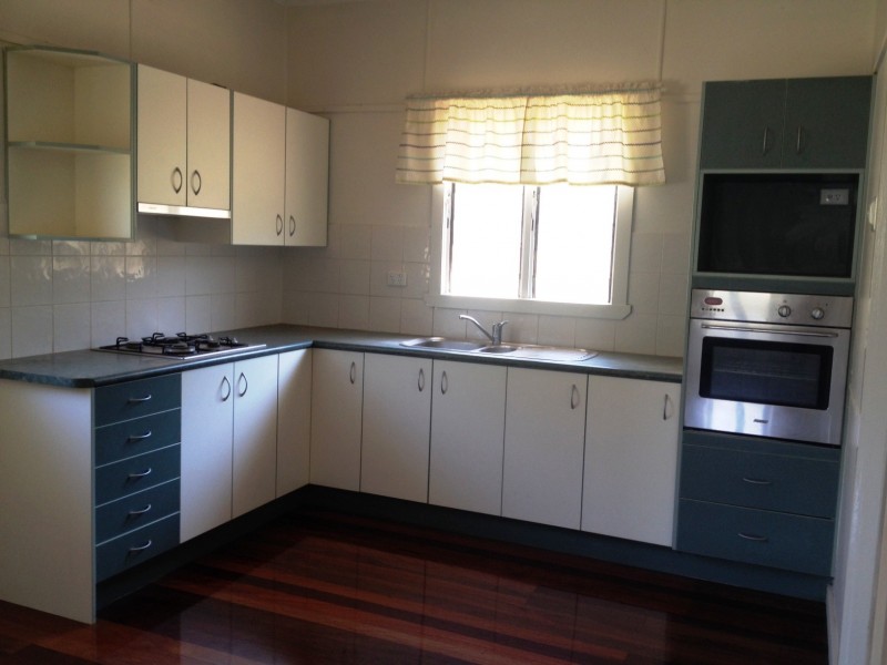 244 Bennetts Road, Norman Park QLD 4170