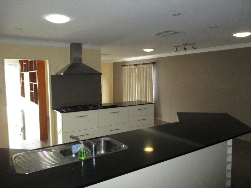 10 Ramsden Street, Carina QLD 4152