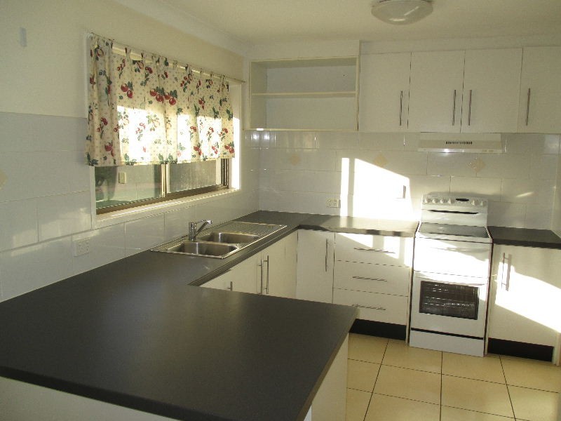 22 Lindisfarne Street, Carindale QLD 4152