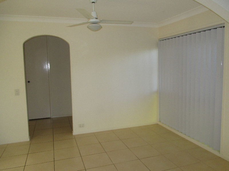 22 Lindisfarne Street, Carindale QLD 4152