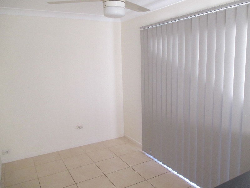 22 Lindisfarne Street, Carindale QLD 4152