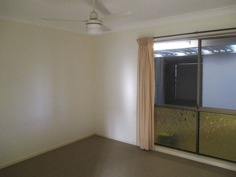 22 Lindisfarne Street, Carindale QLD 4152