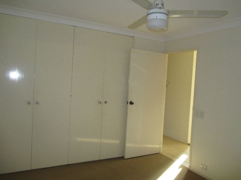 22 Lindisfarne Street, Carindale QLD 4152