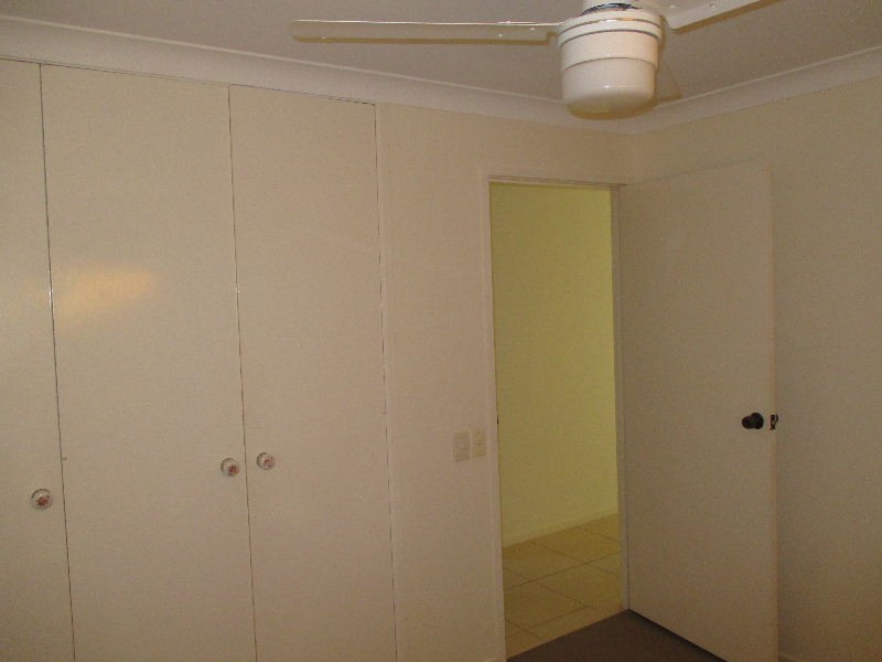 22 Lindisfarne Street, Carindale QLD 4152