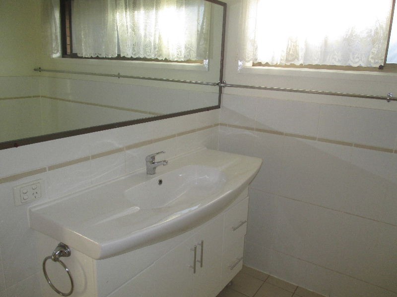 22 Lindisfarne Street, Carindale QLD 4152