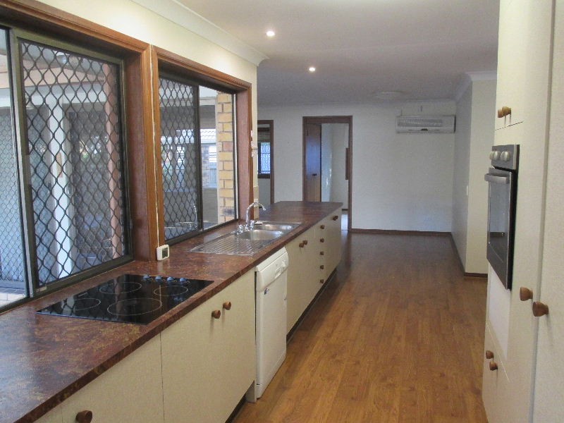 27 Boynedale Street, Carindale QLD 4152