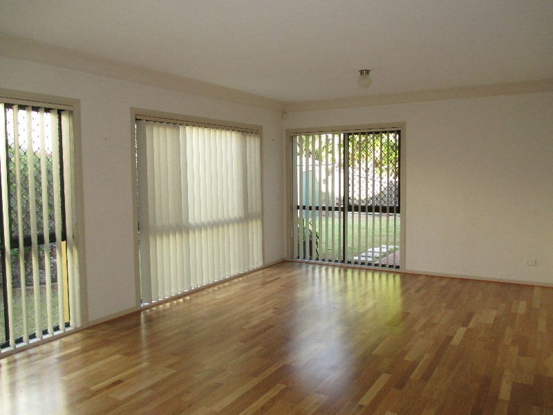 2 Forest Place, Carindale QLD 4152