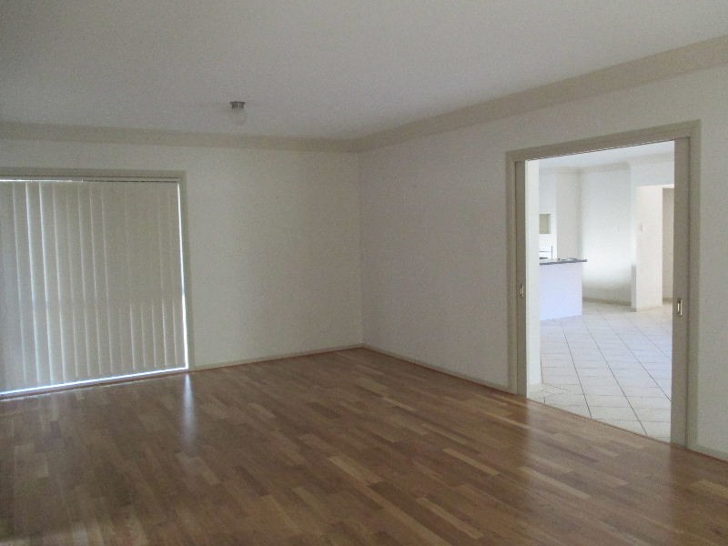 2 Forest Place, Carindale QLD 4152