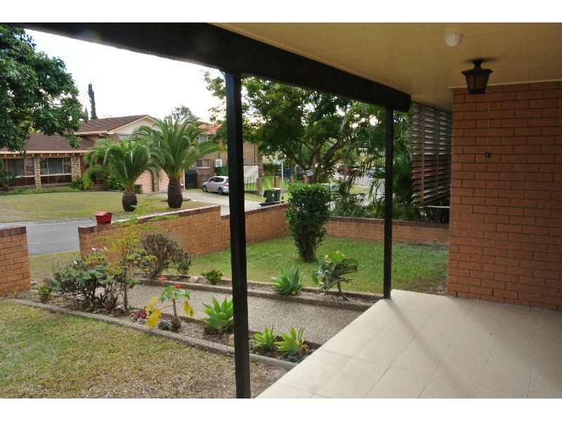 6 Edred Street, Carindale QLD 4152