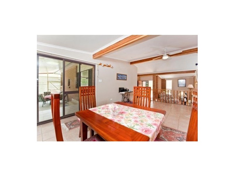 82 Crewe Street, Upper Mount Gravatt QLD 4122