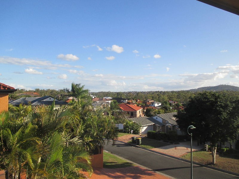 2 Forest Place, Carindale QLD 4152