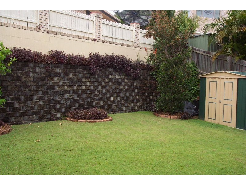 2 Forest Place, Carindale QLD 4152