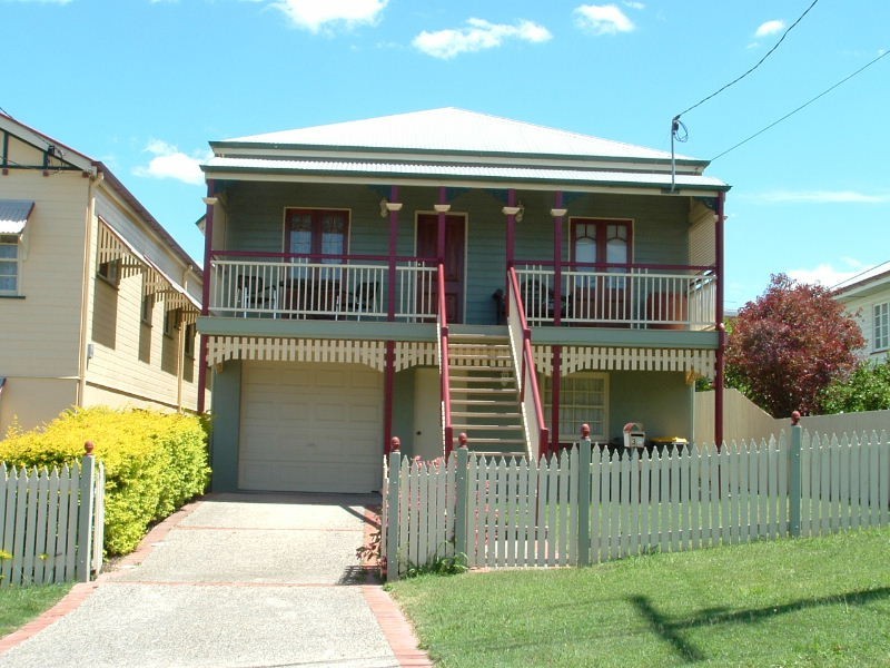 35 Wyena Street, Camp Hill QLD 4152