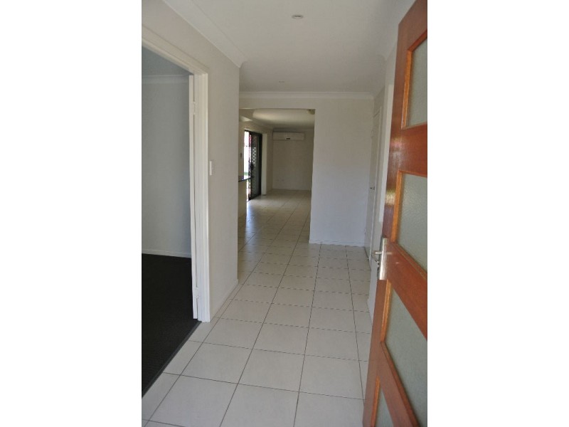 3 Venn Court, Wynnum West QLD 4178