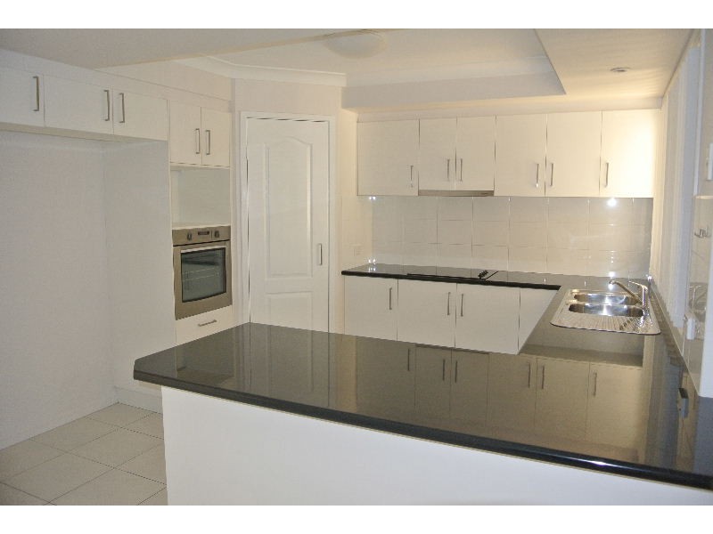 3 Venn Court, Wynnum West QLD 4178