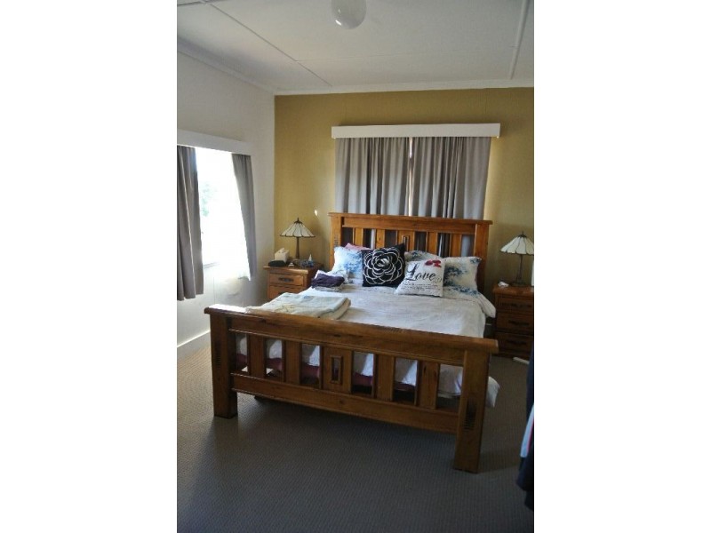 39 Zahel Street, Carina QLD 4152