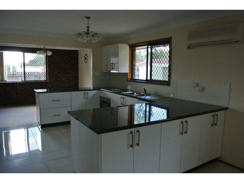 36 Dangar Street, Belmont QLD 4153