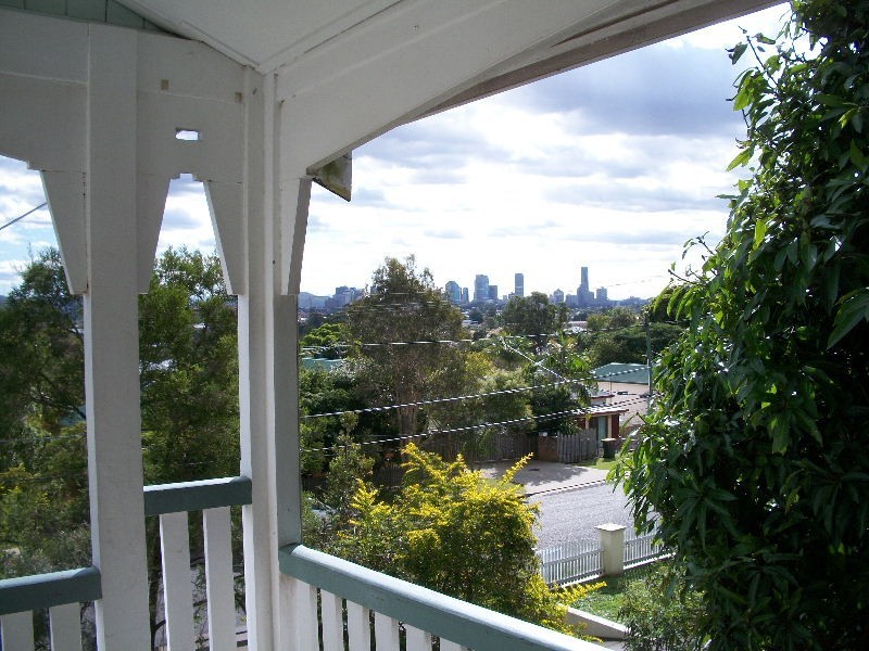 40 Brae Street, Coorparoo QLD 4151