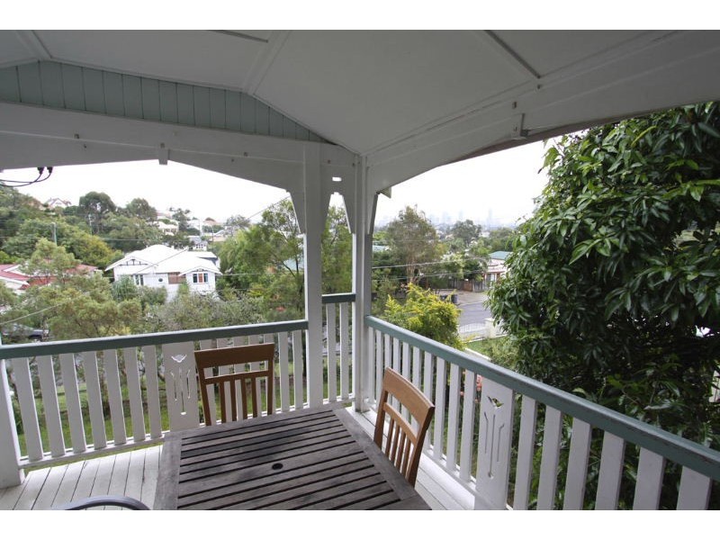 40 Brae Street, Coorparoo QLD 4151