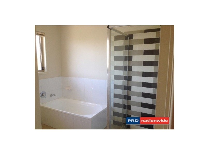 2/5 Hilltop Court, Carina QLD 4152