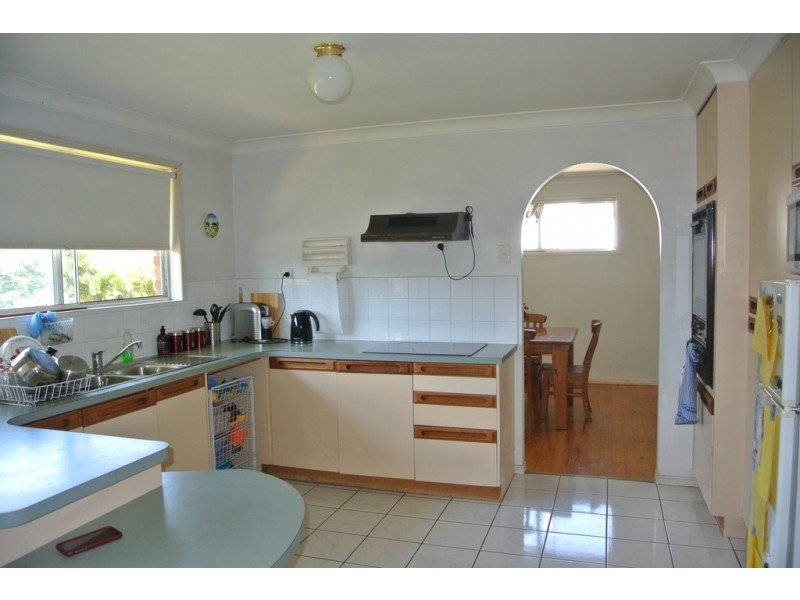 4 Tristan Street, Carindale QLD 4152