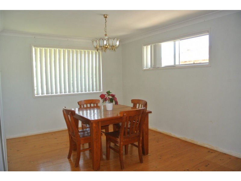 4 Tristan Street, Carindale QLD 4152