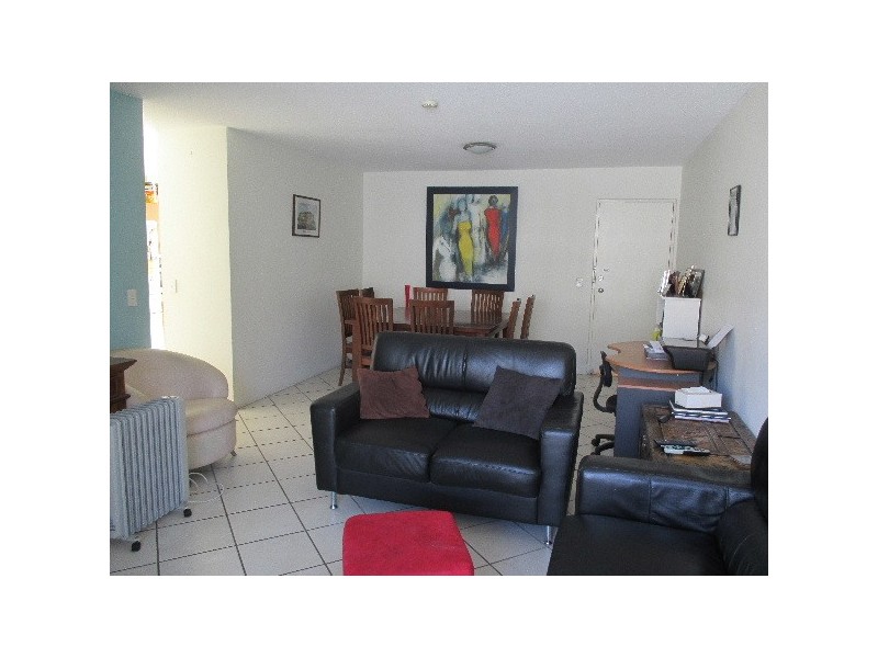 1/15 Wambool Street, Bulimba QLD 4171