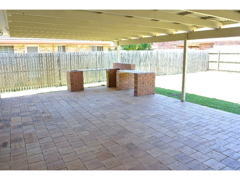 105 Bridgnorth Street, Carindale QLD 4152