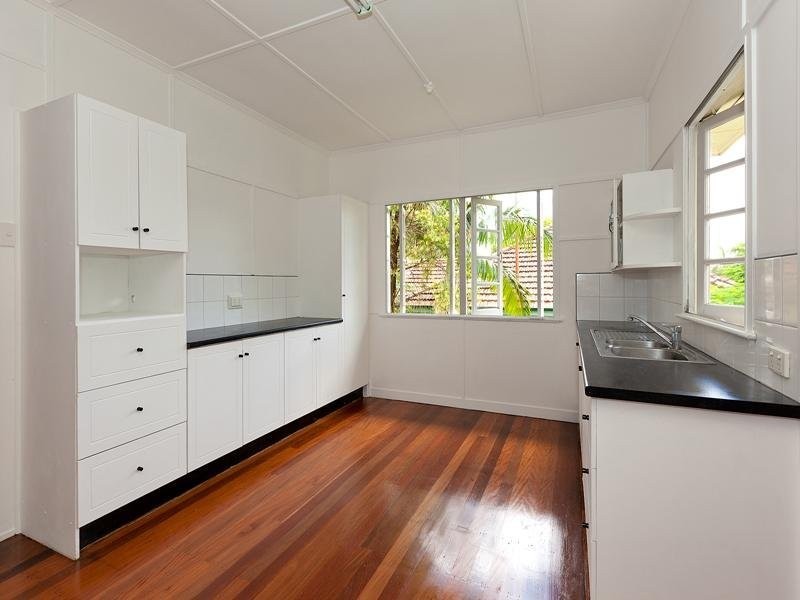 8 Summerville Street, Carina Heights QLD 4152