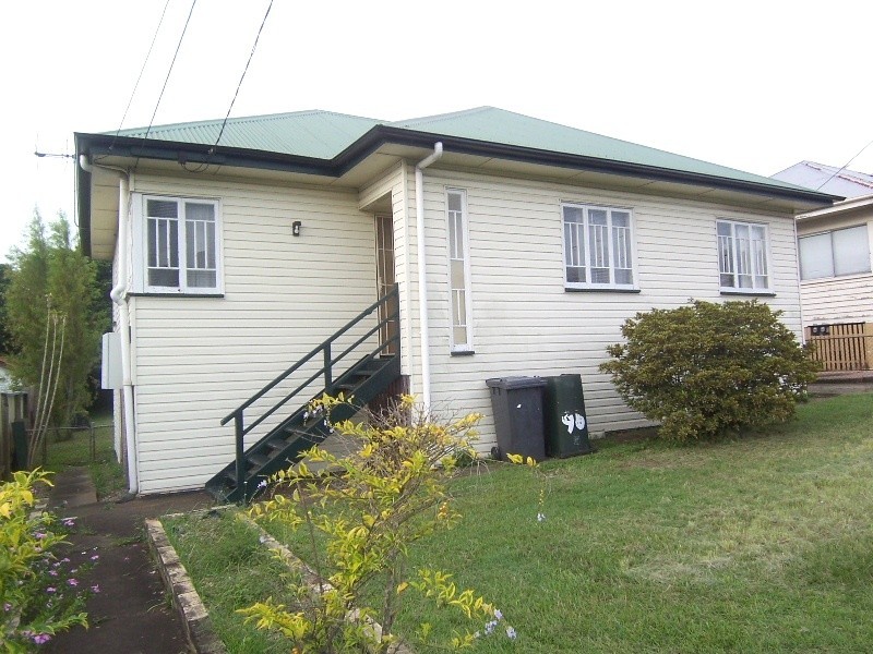 96 Stanley Road, Camp Hill QLD 4152