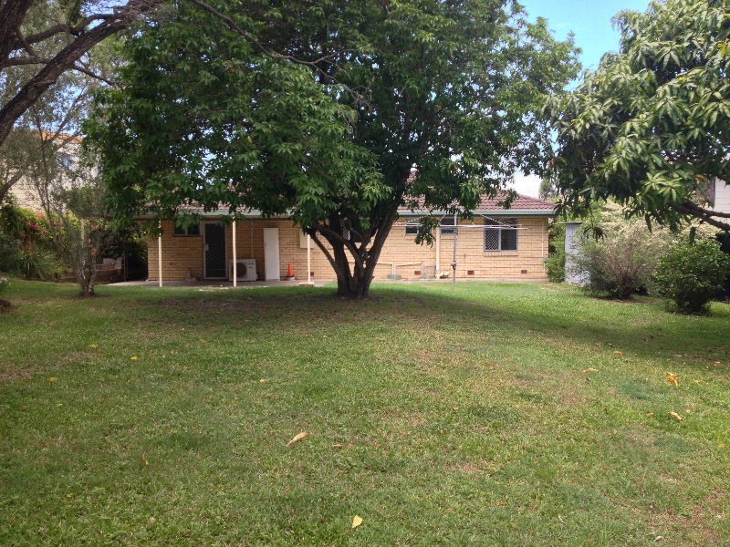 1566a Creek Road, Carina QLD 4152