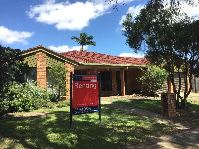 29 Agravain Street, Carindale QLD 4152