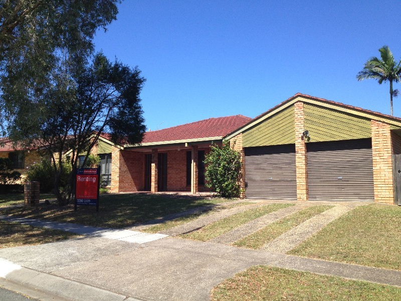 29 Agravain Street, Carindale QLD 4152