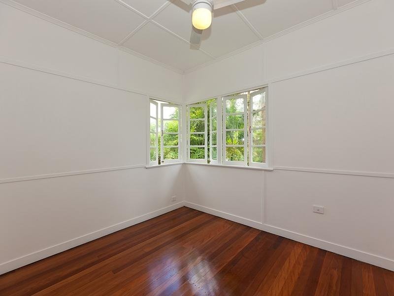 8 Summerville Street, Carina Heights QLD 4152