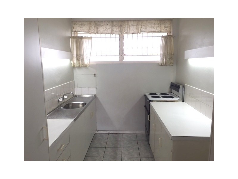 10/223 Cavendish Road, Coorparoo QLD 4151